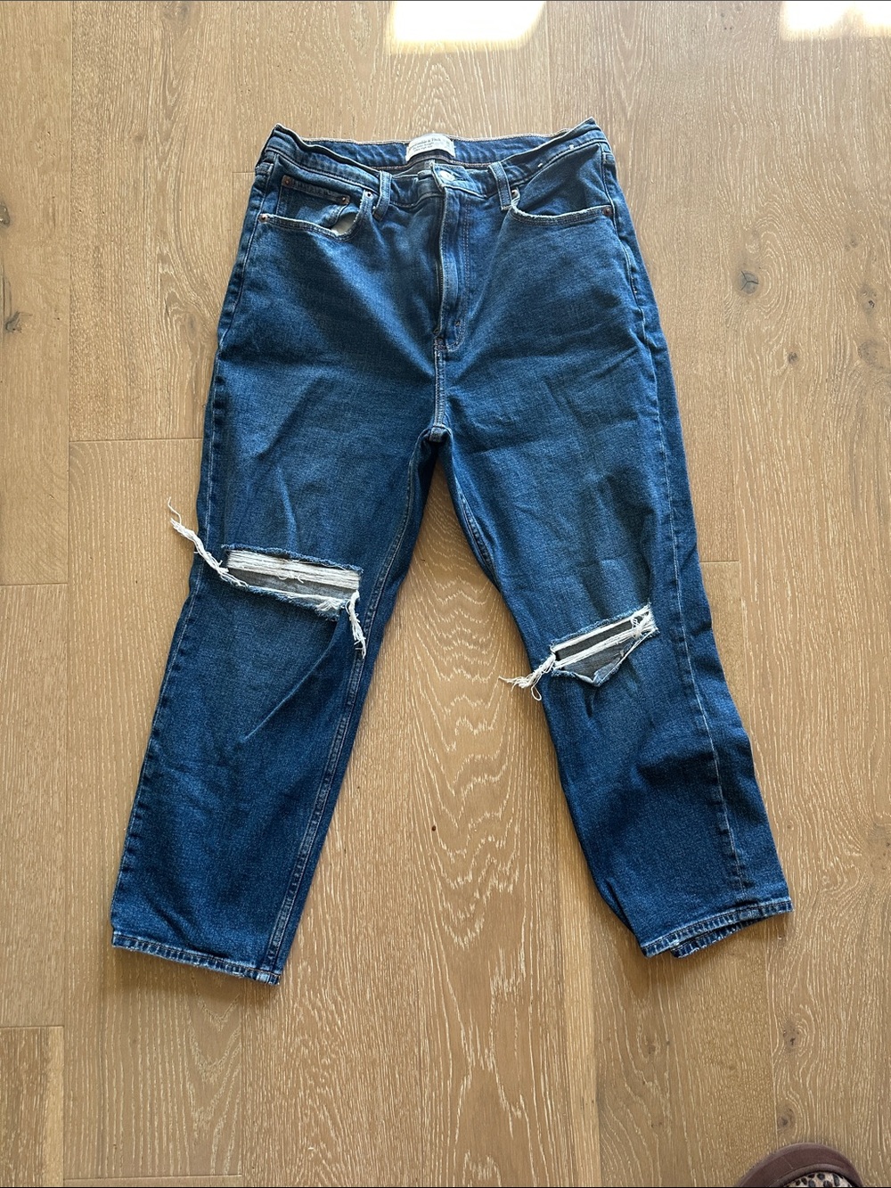 Abercrombie & Fitch Ultra High Rise Ankle Straight
